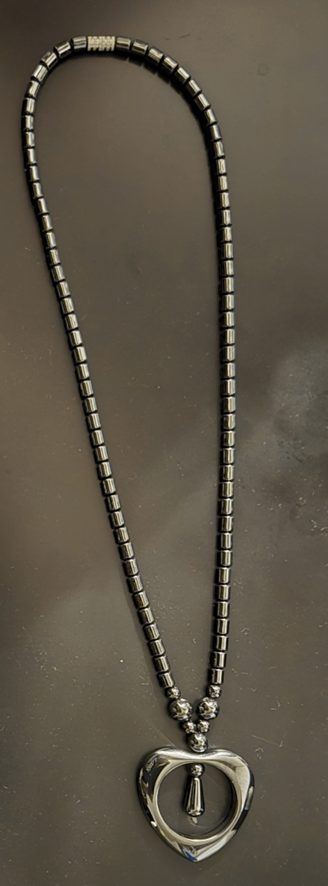 HEMATITT SMYKKE HJERTE - BØR BØRSONS BRUKTHANDEL