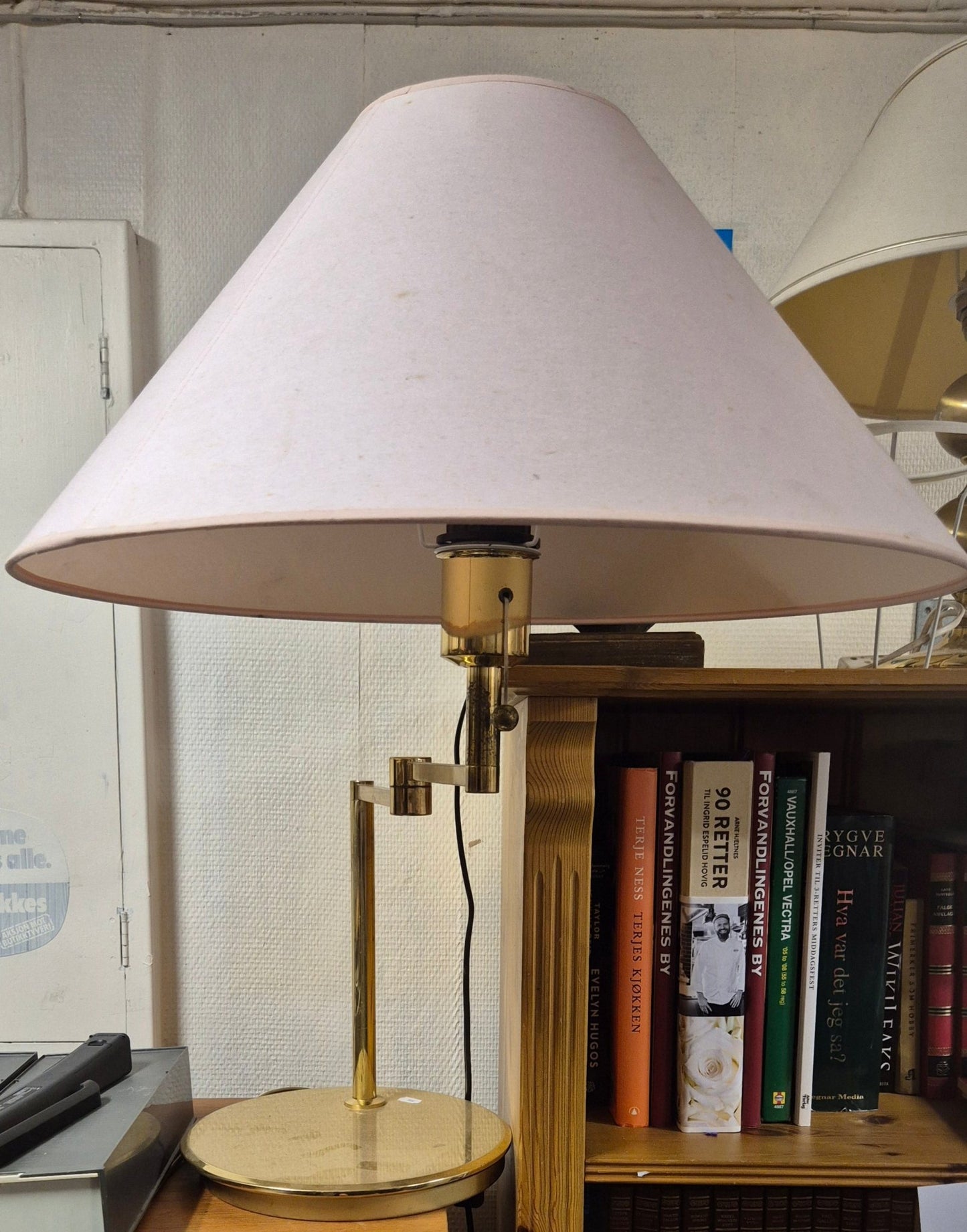 Høvik sving - BØR BØRSONS BRUKTHANDEL