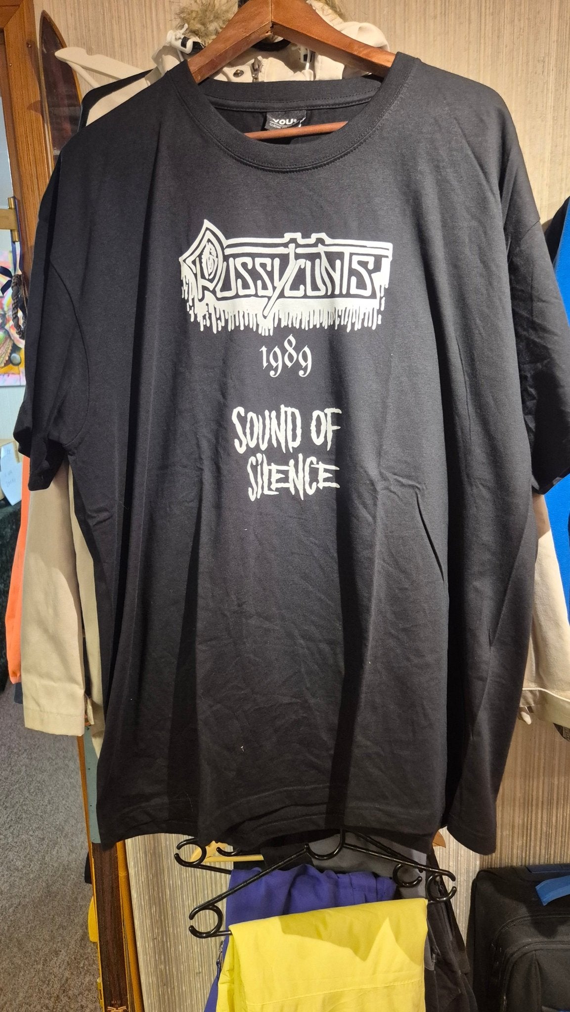 PUSSYCUNTS BLACK METAL TSHIRT - BØR BØRSONS BRUKTHANDEL