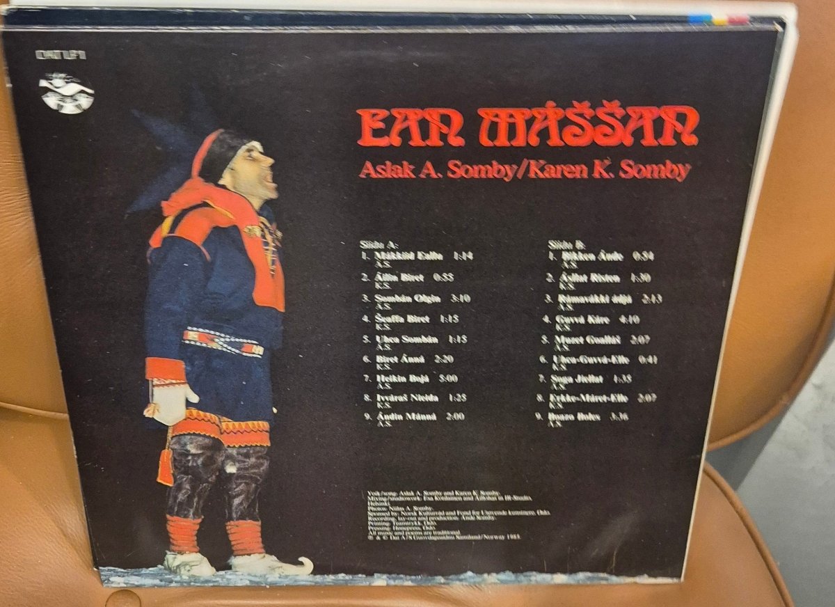 Aslak A. Somby & Karen K. Somby - Ean Máššan (Vinyl LP, 1985) - BØR BØRSONS BRUKTHANDEL