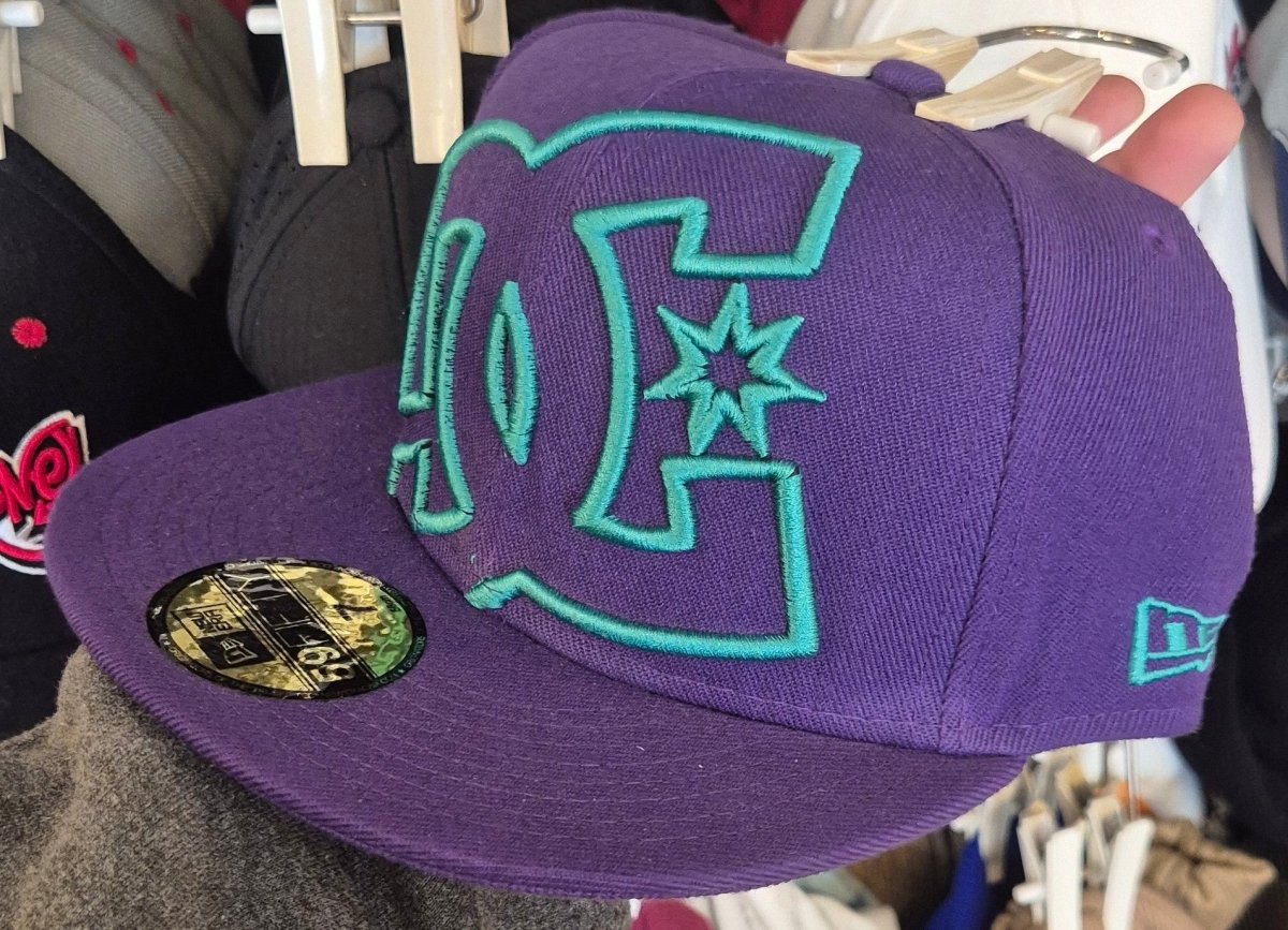 DC Shoes x New Era 59FIFTY Fitted Cap - BØR BØRSONS BRUKTHANDEL