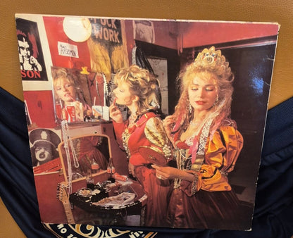 Dollie de Luxe - Rock vs. Opera (LP) - BØR BØRSONS BRUKTHANDEL