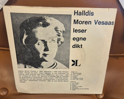 Halldis Moren Vesaas - Leser egne dikt (Bokklubbens Lyrikkserie) - BØR BØRSONS BRUKTHANDEL