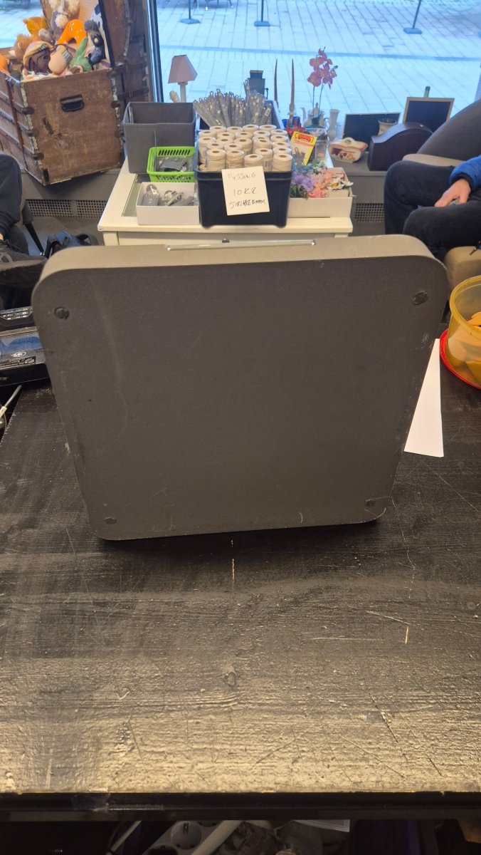 Hermes baby bærbar skrivemaskin. - BØR BØRSONS BRUKTHANDEL