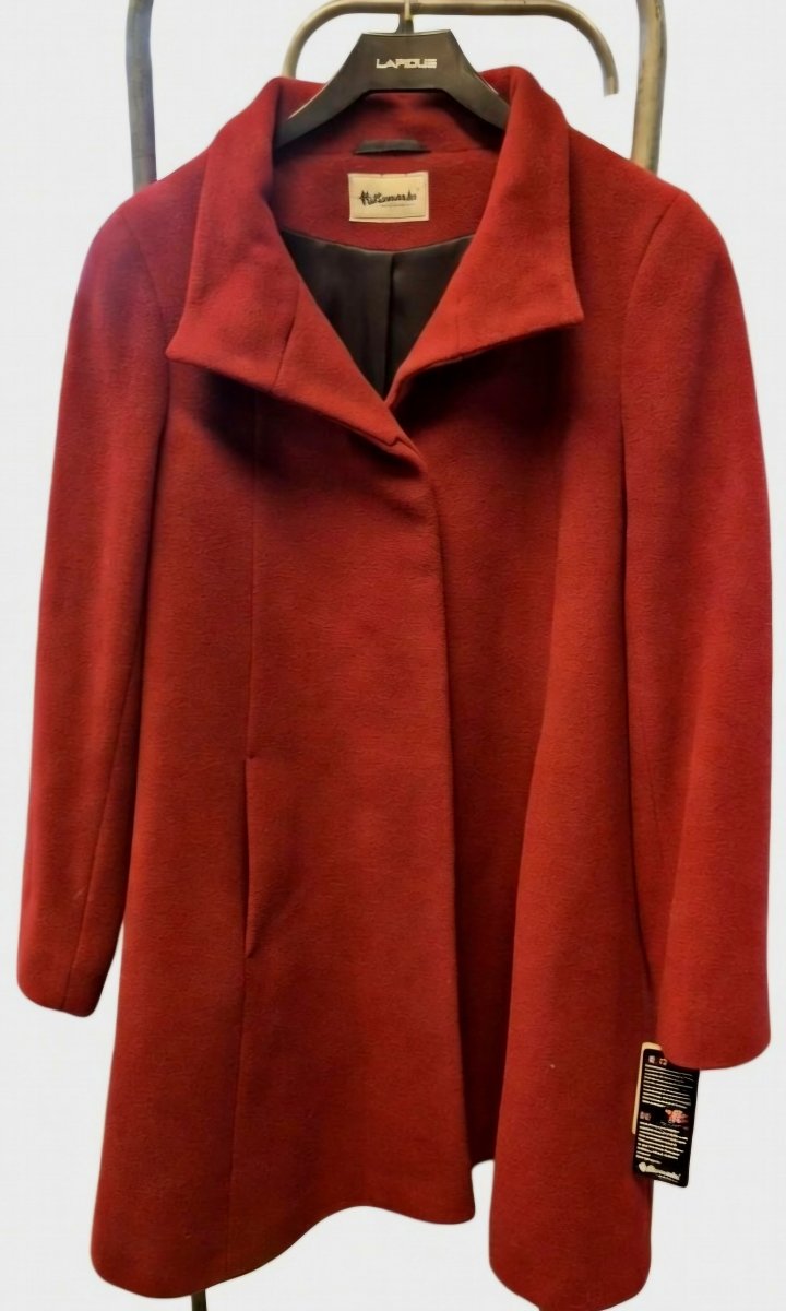 Hettemarks Saga Rød Kåpe – Helt NY! - BØR BØRSONS BRUKTHANDEL