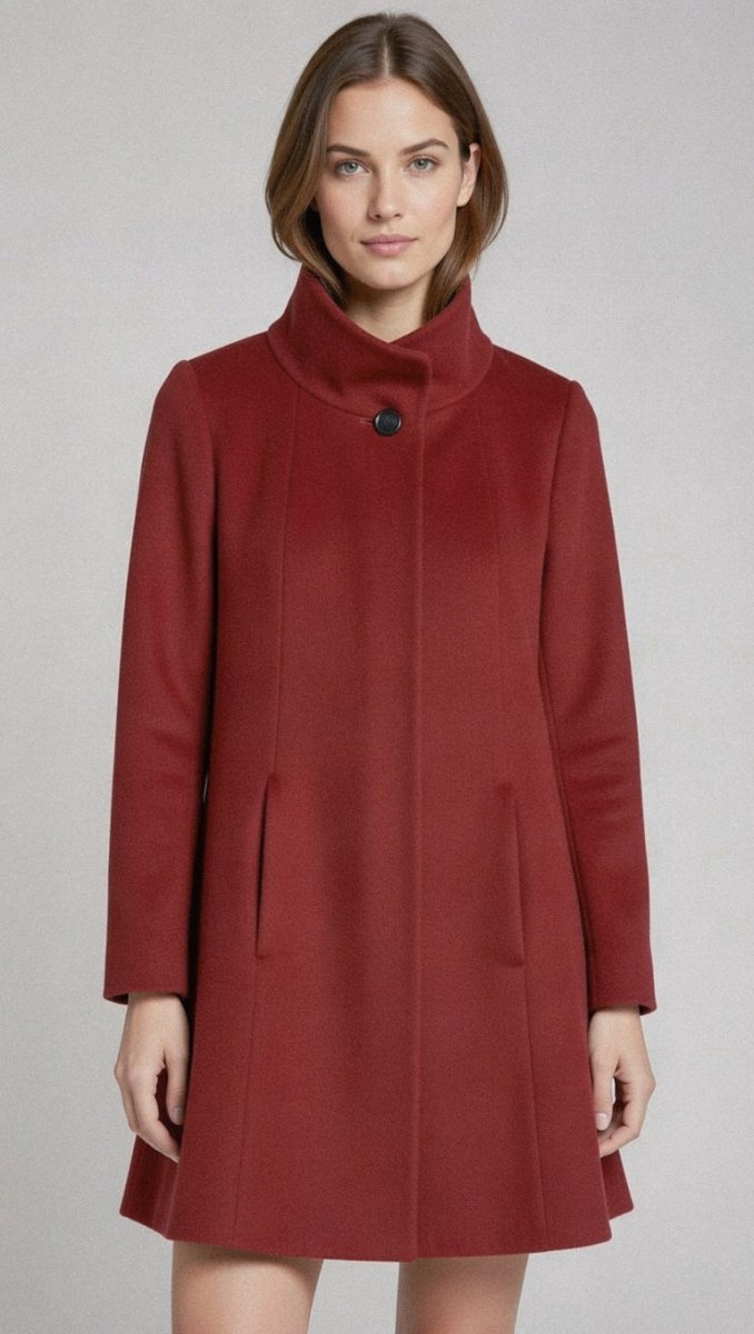 Hettemarks Saga Rød Kåpe – Helt NY! - BØR BØRSONS BRUKTHANDEL