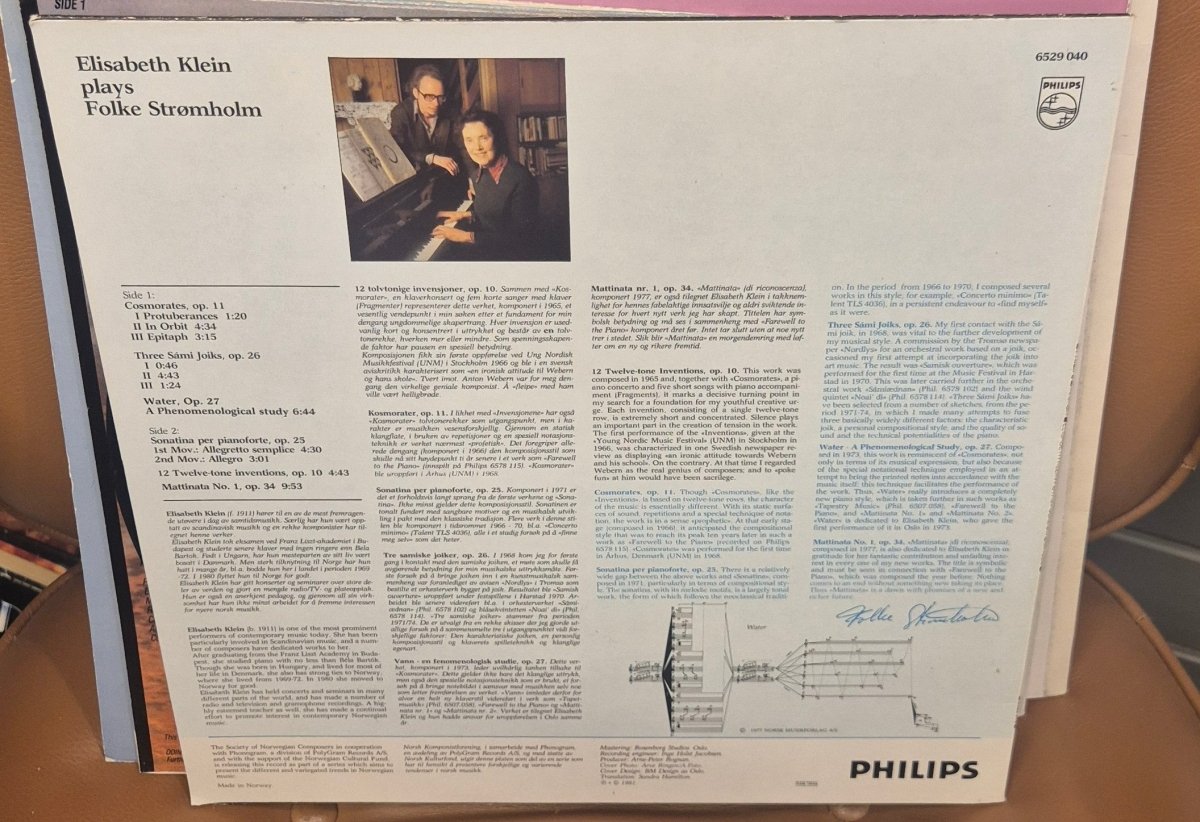 In Orbit: Elisabeth Klein plays Folke Strømholm - BØR BØRSONS BRUKTHANDEL