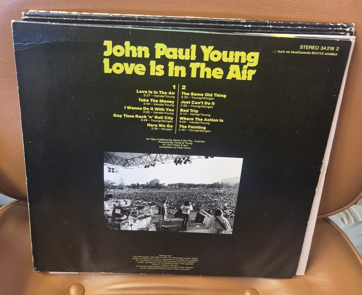John Paul Young - Love Is In The Air (Vinyl LP) - BØR BØRSONS BRUKTHANDEL
