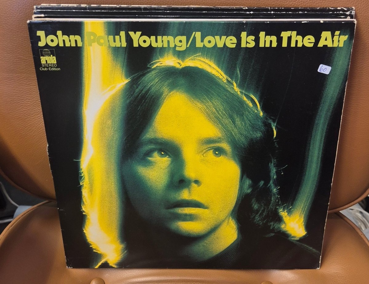 John Paul Young - Love Is In The Air (Vinyl LP) - BØR BØRSONS BRUKTHANDEL