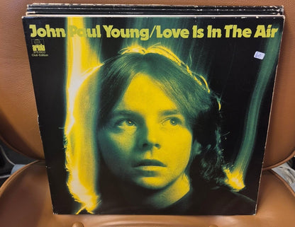 John Paul Young - Love Is In The Air (Vinyl LP) - BØR BØRSONS BRUKTHANDEL
