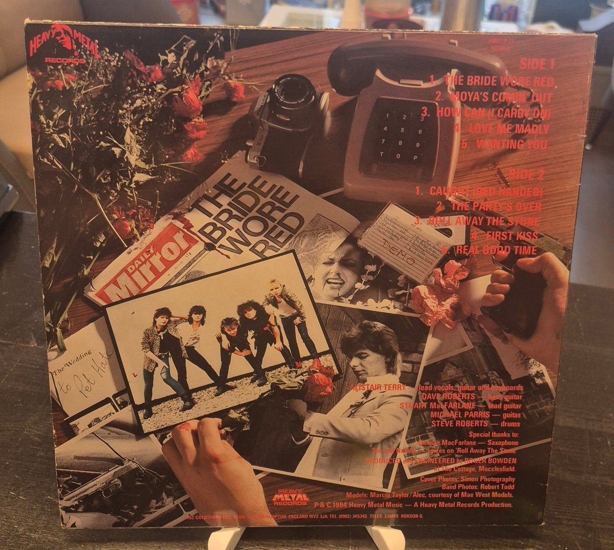 Pet Hate – The Bride Wore Red - BØR BØRSONS BRUKTHANDEL