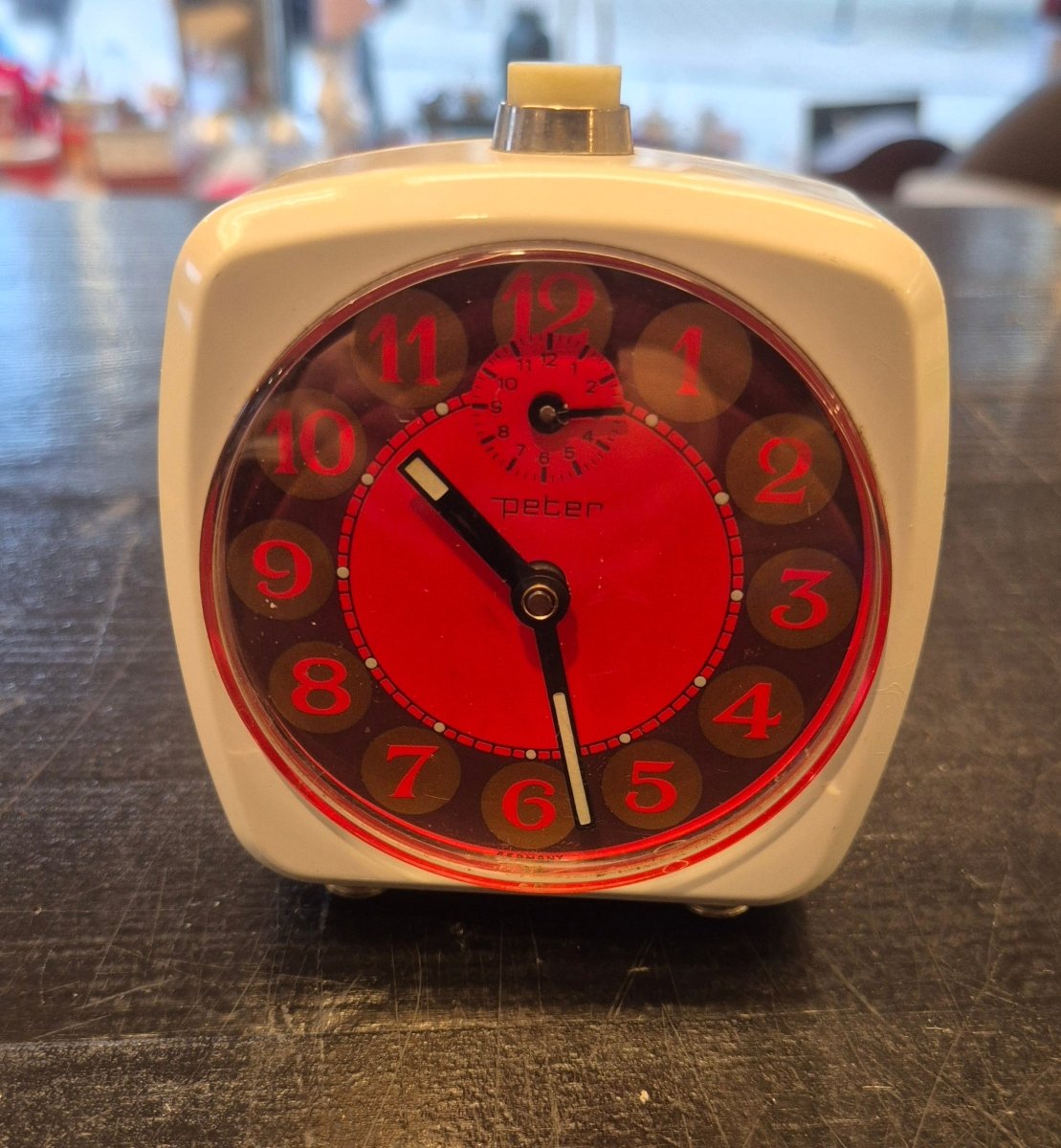 Peter – Analog Vekkerklokke (Retro) - BØR BØRSONS BRUKTHANDEL