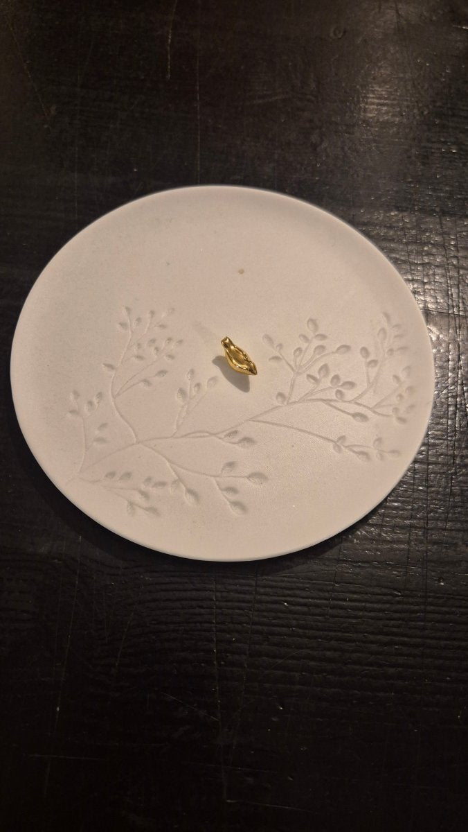 Räder Design Porselenstallerken med gullfugl - BØR BØRSONS BRUKTHANDEL