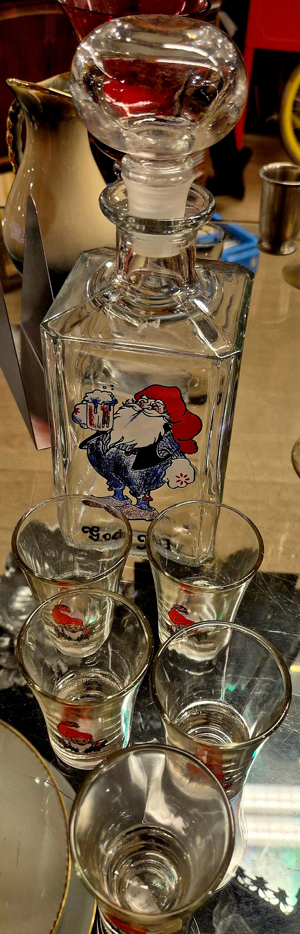 Vintage julekaraffel med nisser og 5 glass