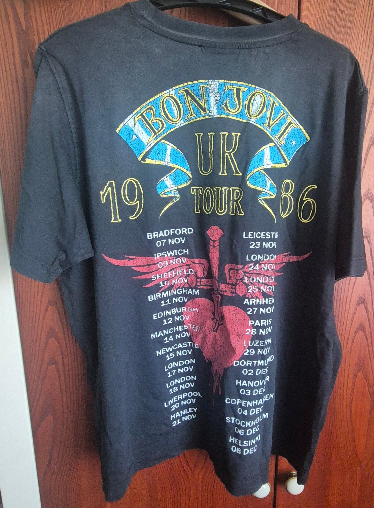 Bon Jovi UK Tour 86 (Ny T-skjorte)