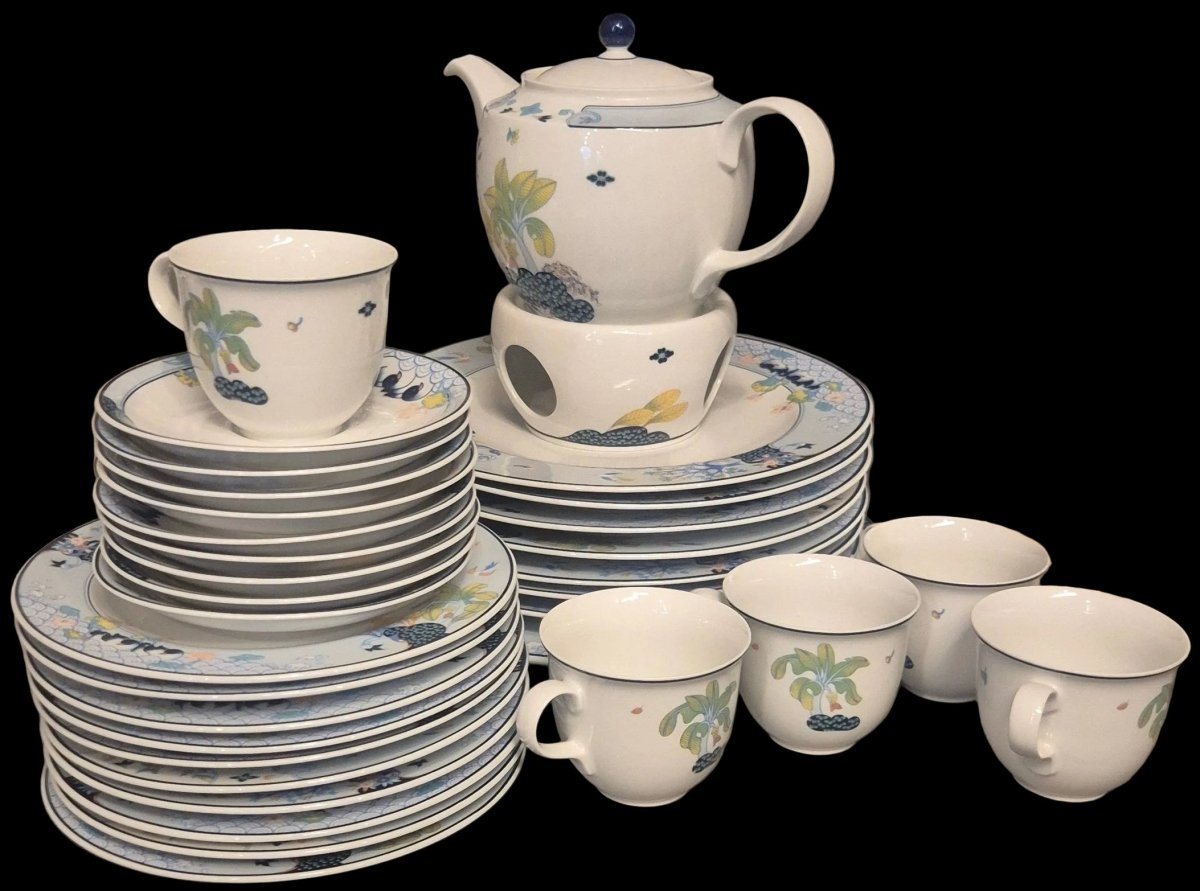 Royal Porcelain "Blue Bird" Servisesett (36 deler) - BØR BØRSONS BRUKTHANDEL