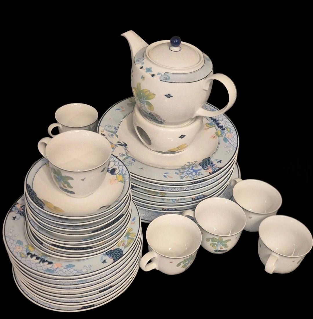 Royal Porcelain "Blue Bird" Servisesett (36 deler) - BØR BØRSONS BRUKTHANDEL