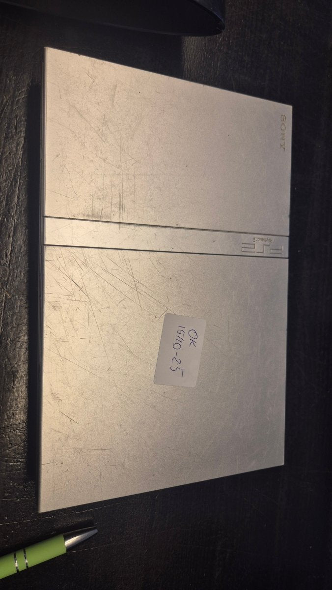 Sony PlayStation 2 Slim SCPH - 75004 (sølv) – PAL - BØR BØRSONS BRUKTHANDEL
