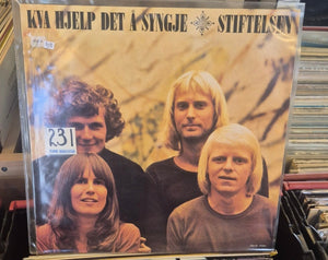 Stiftelsen - Kva Hjelp Det Å Syngje