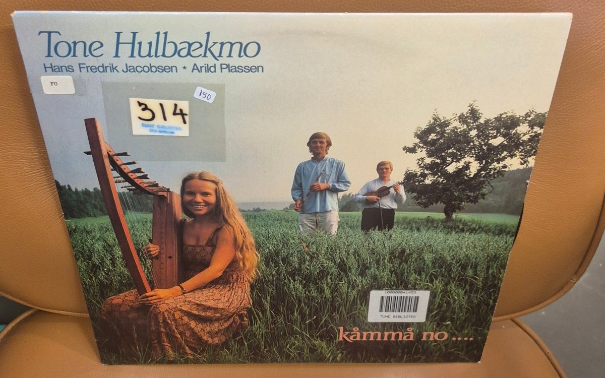 Tone Hulbækmo – Kåmmå No .... (Vinyl LP) - BØR BØRSONS BRUKTHANDEL
