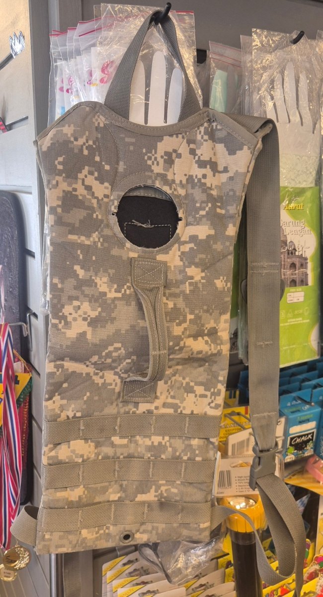 USGI MOLLE II Hydration System Carrier ACU (camelbak) - BØR BØRSONS BRUKTHANDEL