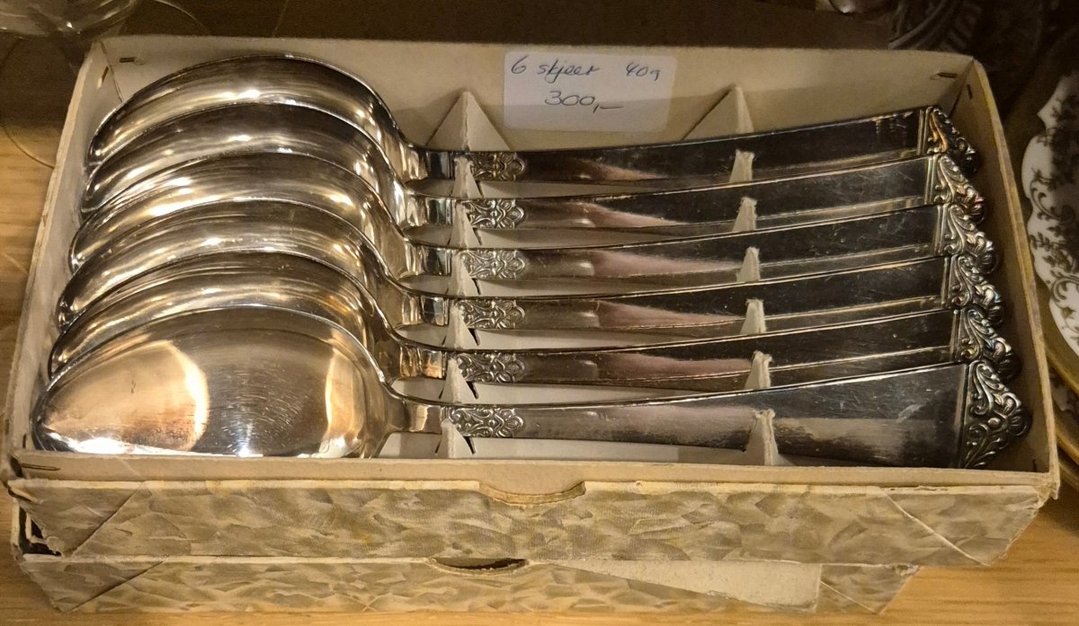 Vintage sølvplett skjeer – 6 stk i eske - BØR BØRSONS BRUKTHANDEL