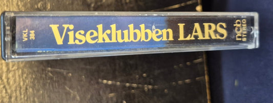 Viseklubben LARS - "Komme hjem" (Kassett) - BØR BØRSONS BRUKTHANDEL