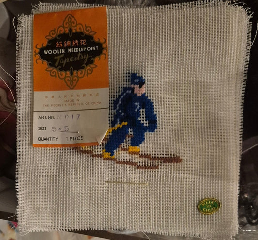 Woolen Needlepoint Tapestry – skiløper 5×5 cm 10stk - BØR BØRSONS BRUKTHANDEL